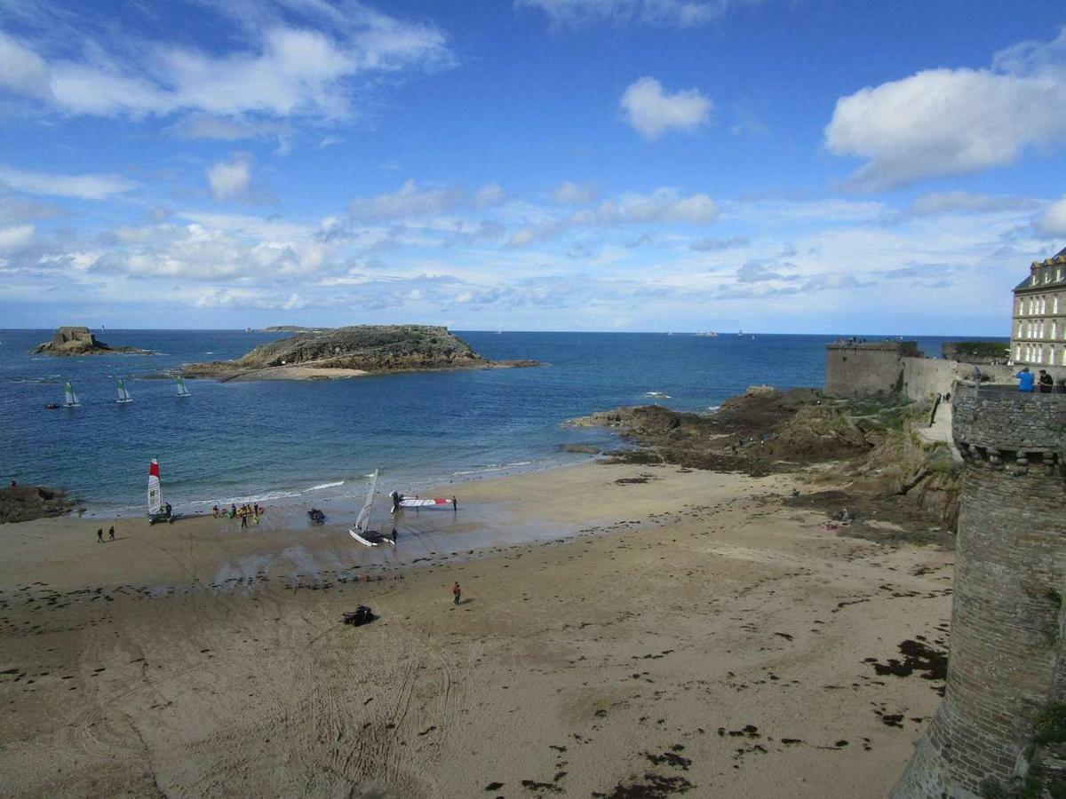 Jacques Melchior Meuble De Tourisme 3 Etoiles Intra Muros Saint-Malo Exterior foto